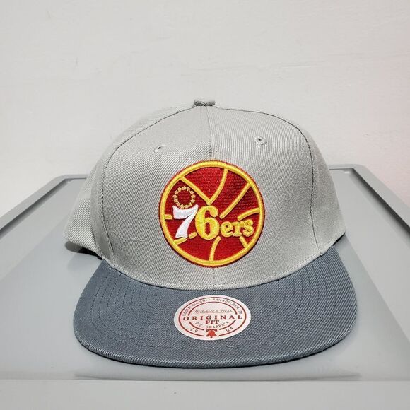 Mens Mitchell & Ness Philadelphia 76ers “NBA Cool Grey Collection” SnapBack Hat - Picture 1 of 9